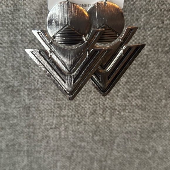 Geometric Silver Pierced Earrings 
(New) - Picture 4 of 8